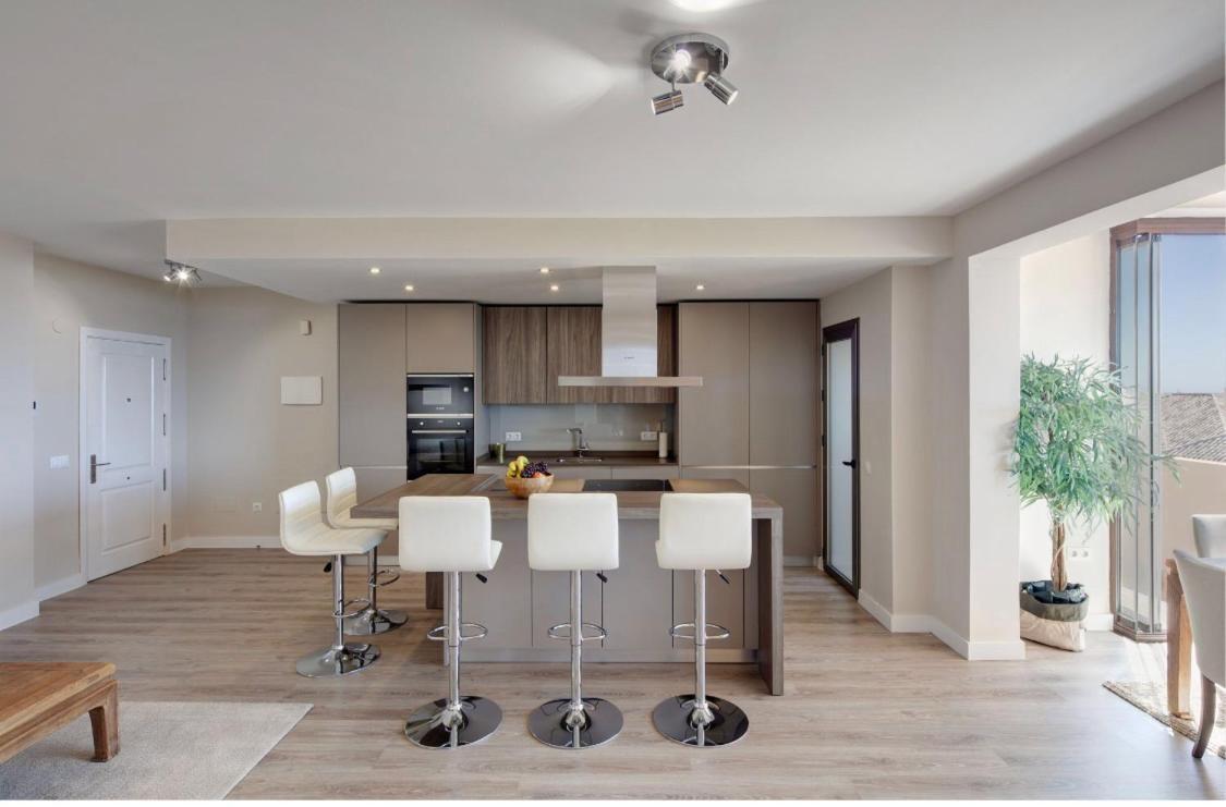 Amazing Duplex Next To The In Apartemen Marbella