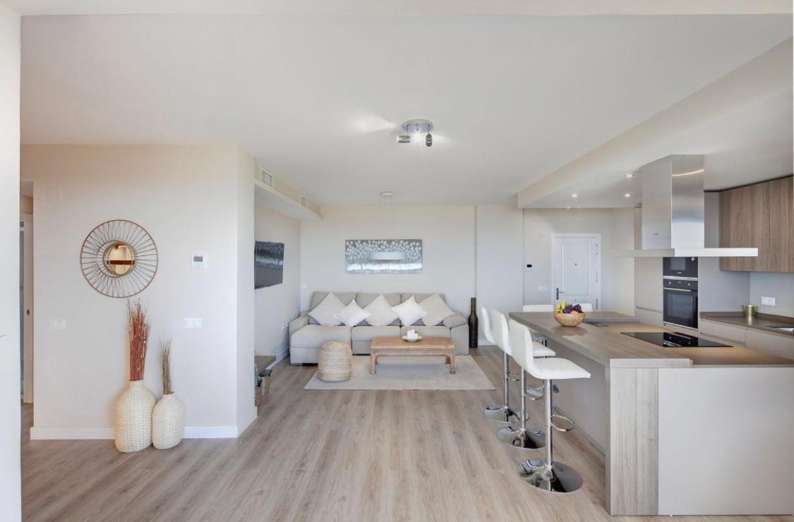 Amazing Duplex Next To The In Apartemen Marbella